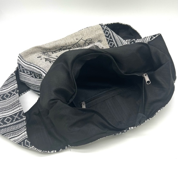 Mushroom and Celestial Print Large Hippie Crossbody Sling Bag - Picture 5 of 12